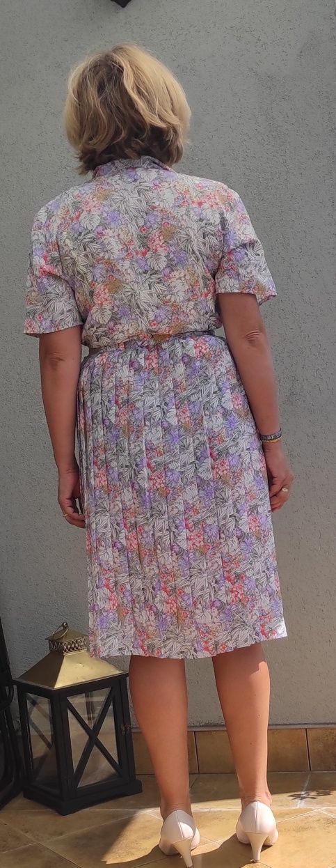 730. Sukienka plisy Plus r. 14 r. 42 r. XL