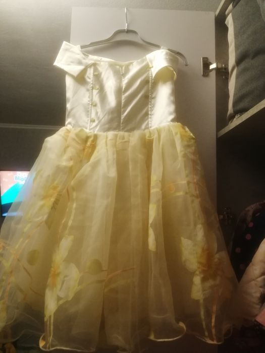 Продам дитячу нарядну сукню