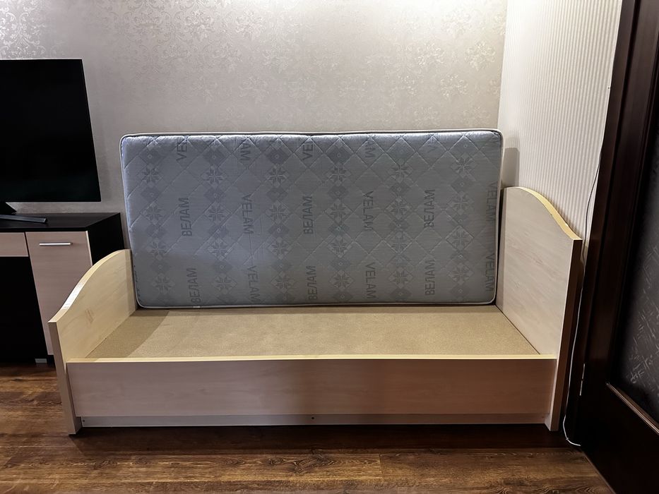 2 ліжка гарнітур