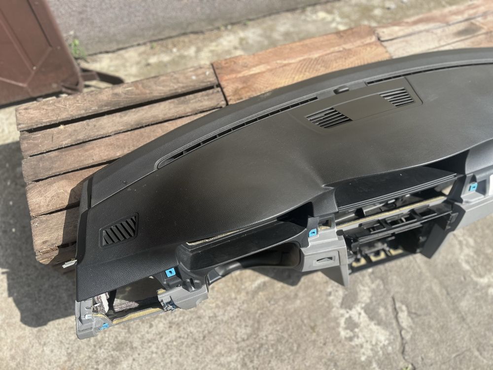 Deska rozdzielcza bmw e90 e91 kokpit pulpit szara wysylka sprawna