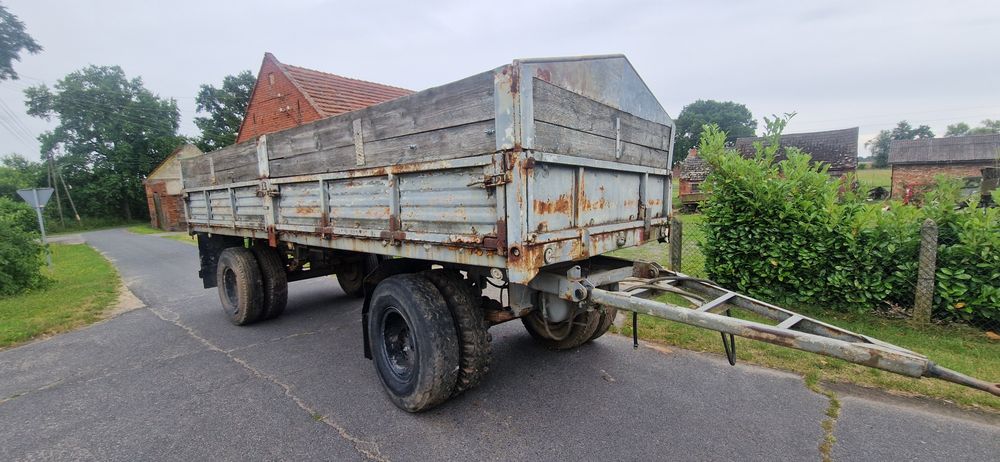 Przyczepa Autosan D83