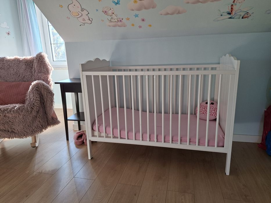 Łóżeczko dziecięce Klupś Marsell 120x60 + materac i prześcieradła