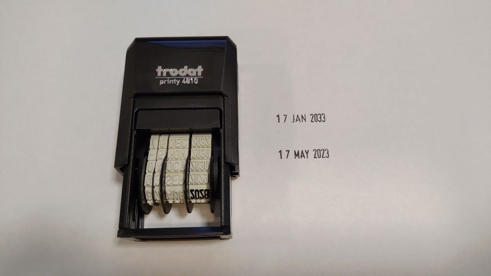 Pieczątka Datownik Trodat 4810, miesiące w jez. angielskim