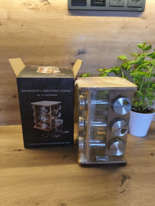 Bambusowy stojak na przyprawy na 12 sz