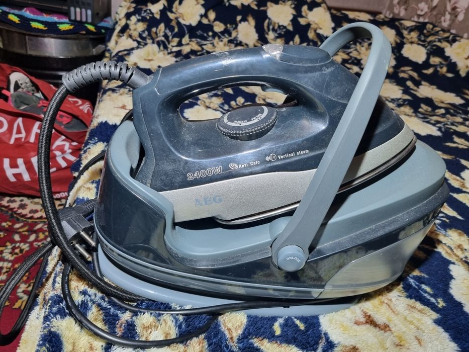 Утюг, парогенератор AEG с Германии