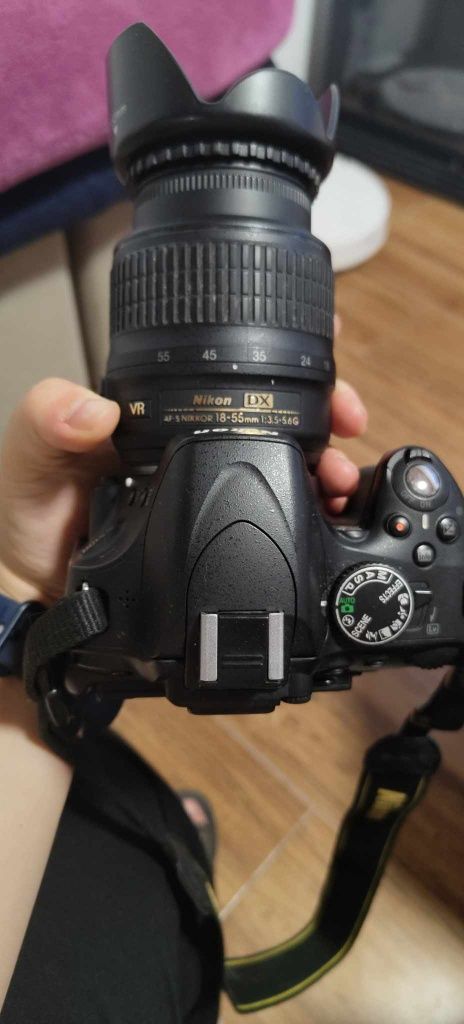 Vendo Nikon d5100 em ótimo estado com 18-55mm VR e flash macro