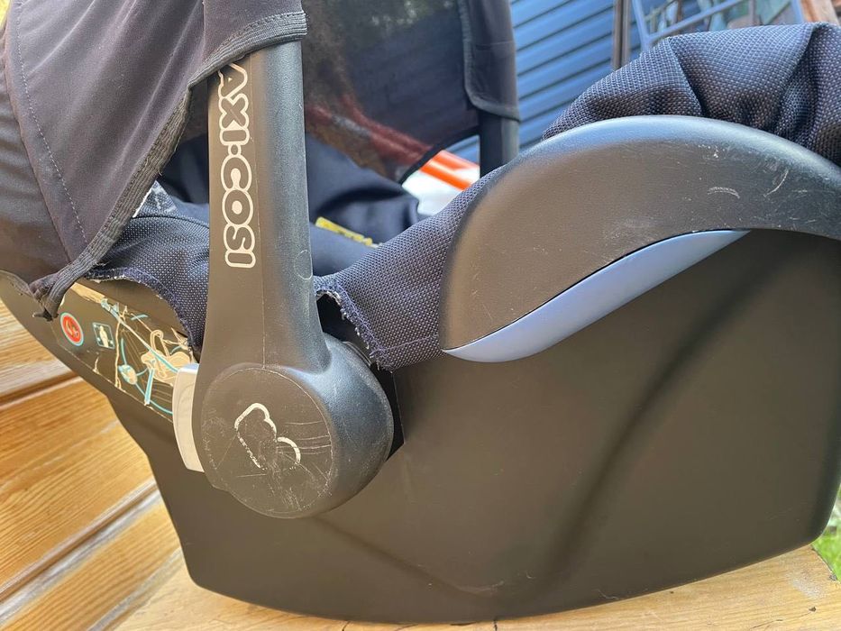 Дитяче Автокрісло maxi-cosi 0-12 місяців