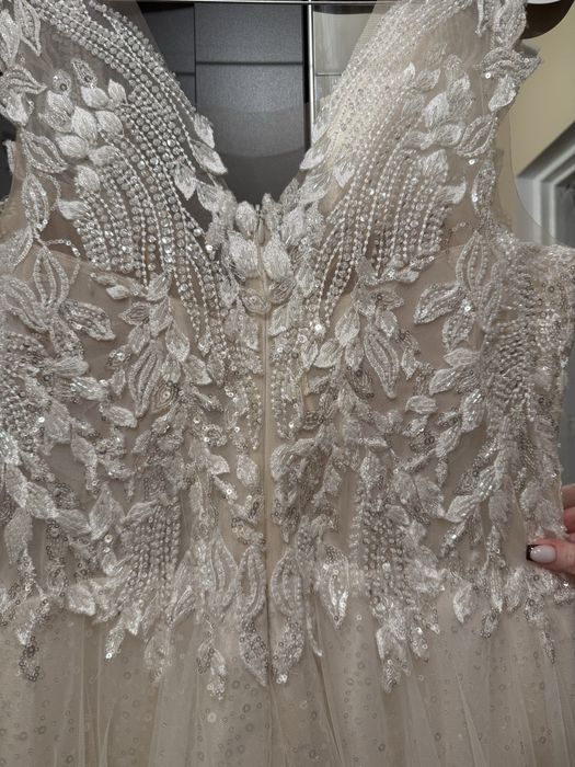 Piekna suknia slubna