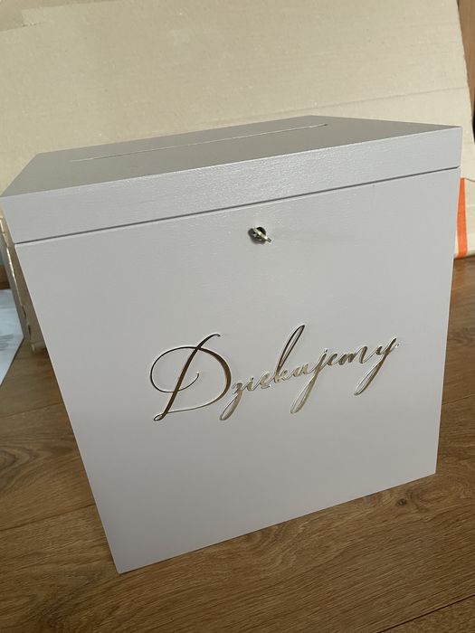 Tablice powitalne i pudelko na koperty ślubne