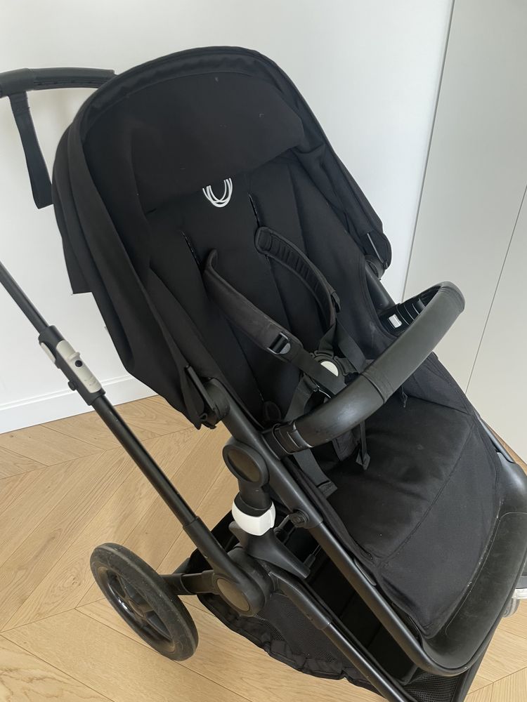 Czarny wózek Bugaboo 2w1 model fox 3 w super stanie