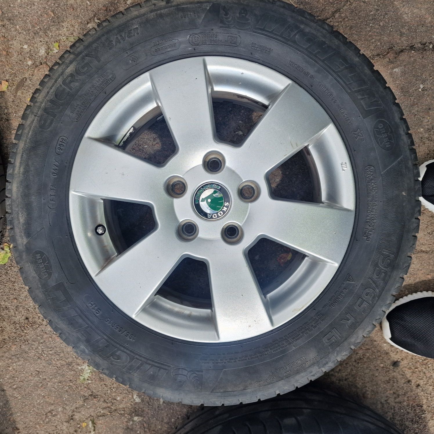 Диски R15 5×112 ET47 J6 Skoda Octavia a5 с резиной