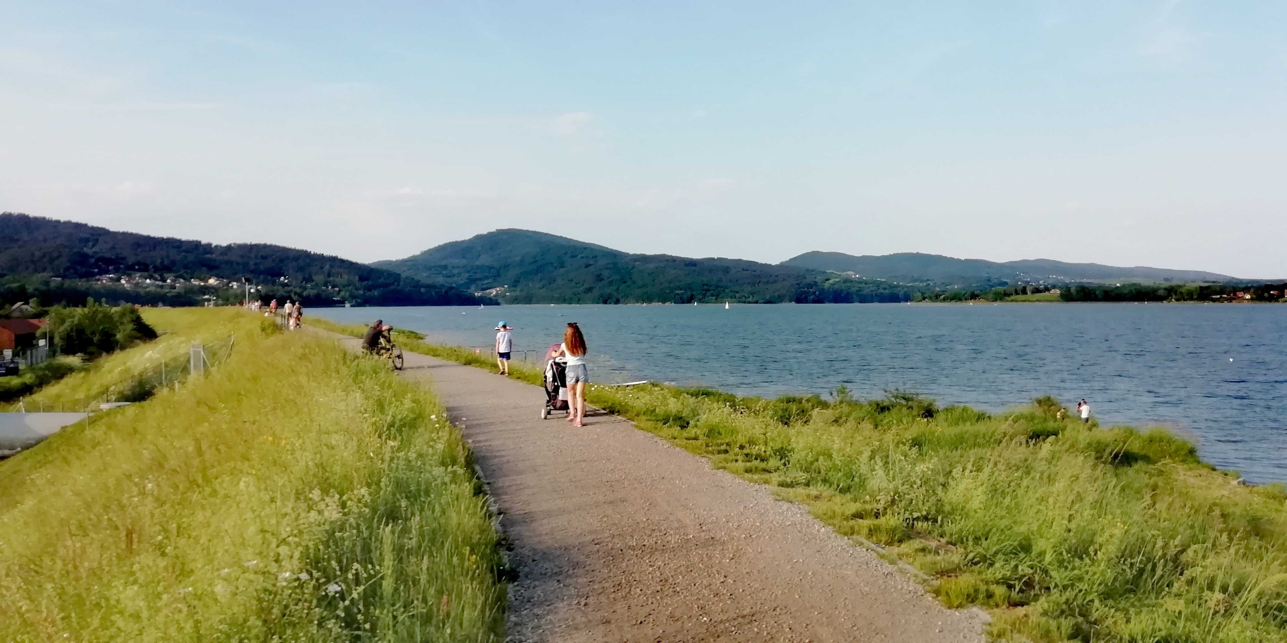 Domki letniskowe nad Jeziorem Żywieckim - bardzo blisko plaży!