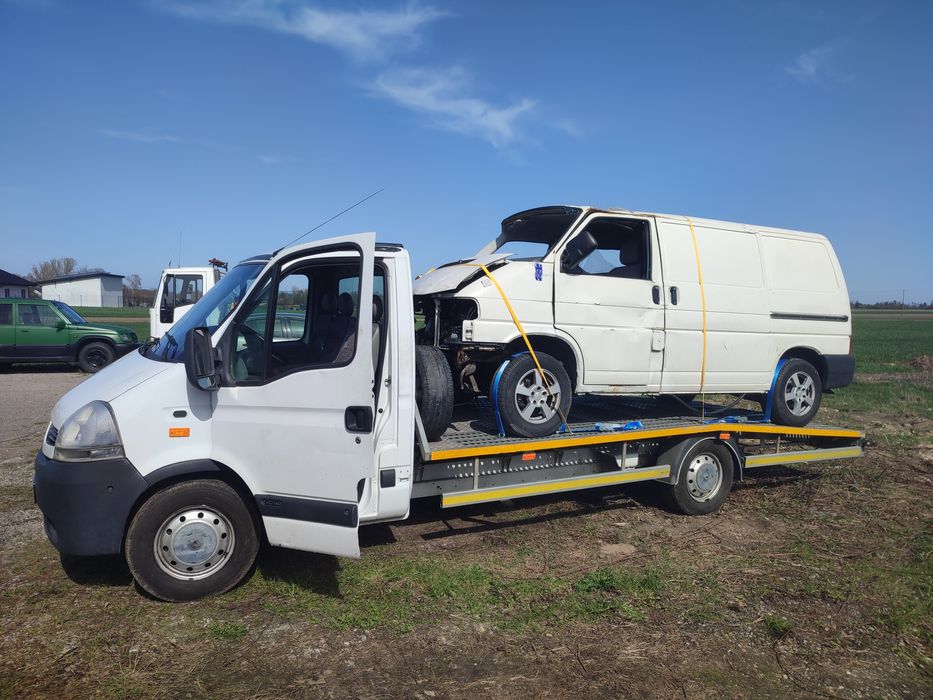 Autolaweta Laweta Pomoc drogowa transport samochodów osobowych maszyn