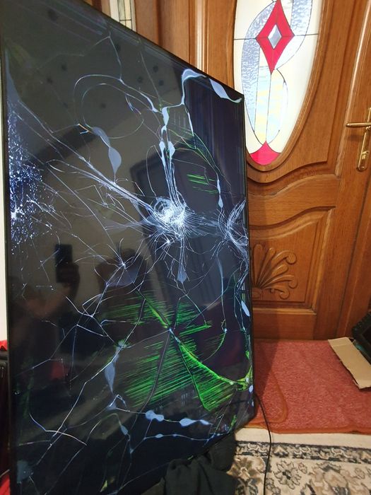 Продам телевізор samsung GU50TU8079U
