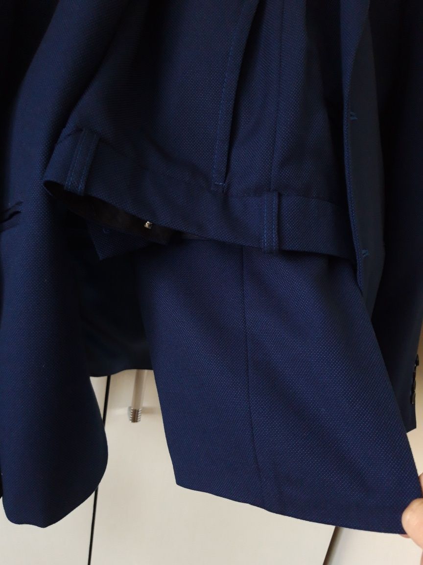 Vestito Vesta Garnitur męski nowy z metką rozmiar 52 slim fit