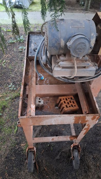 Maszyna do cięcia polbruku, klinkieru