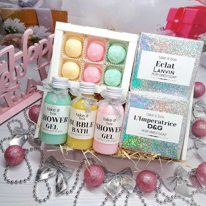 Подарунковий набір для дівчини, жінки на свято/День народження/Бьюти б