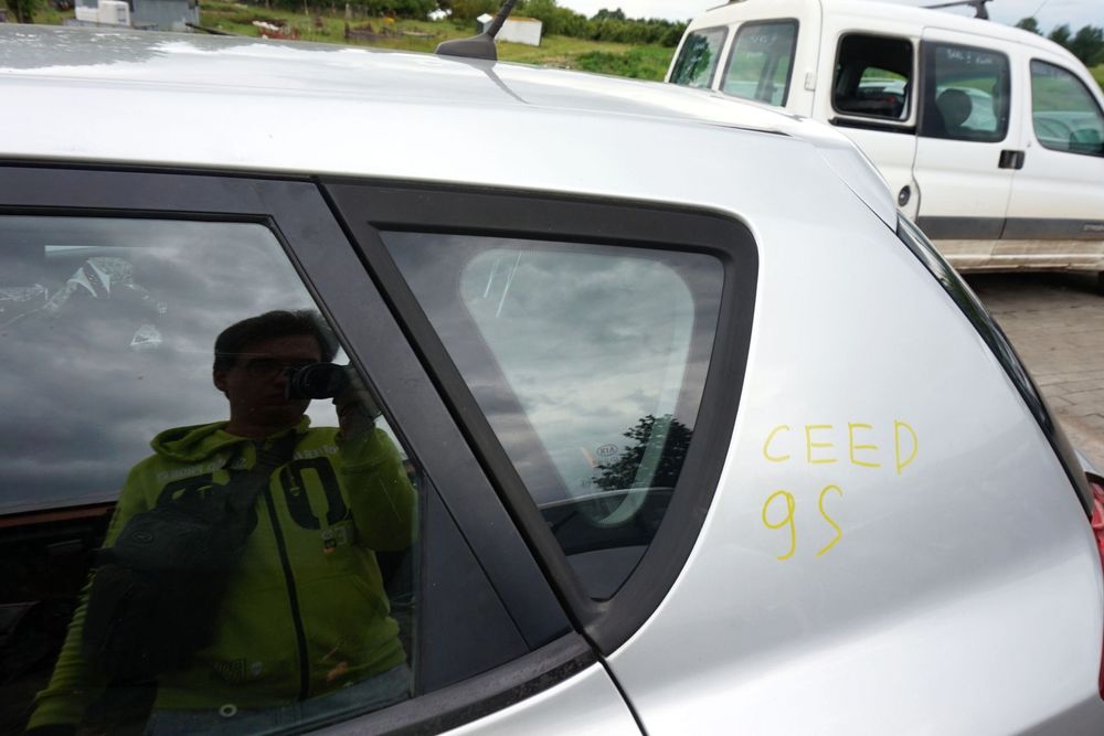 SZYBA KAROSERYJNA TYLNA LEWA BOCZNA CEED I LIFT 5D HB 878101H000 KIA 2009-2012