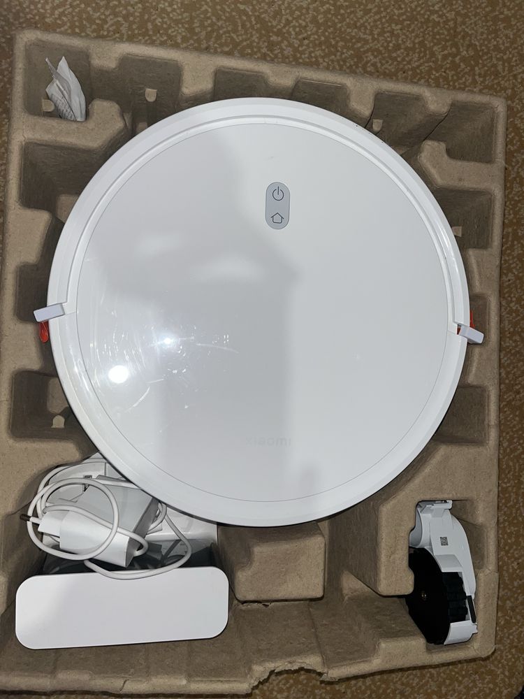 Робот пылесос Xiaomi robot vacuum E10