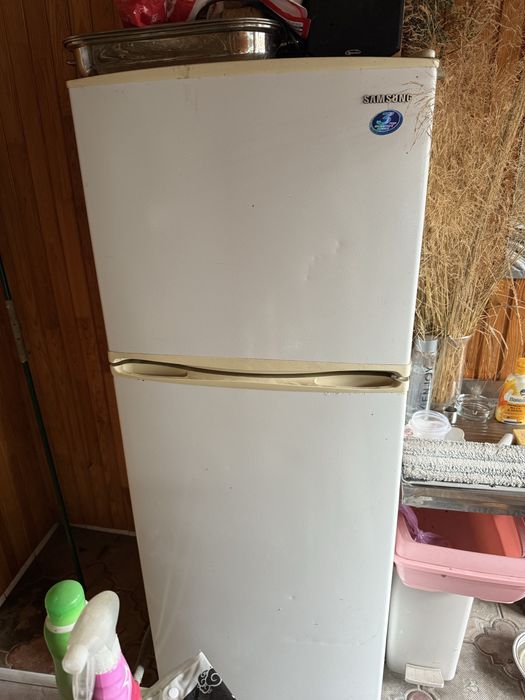 Продам холодильник