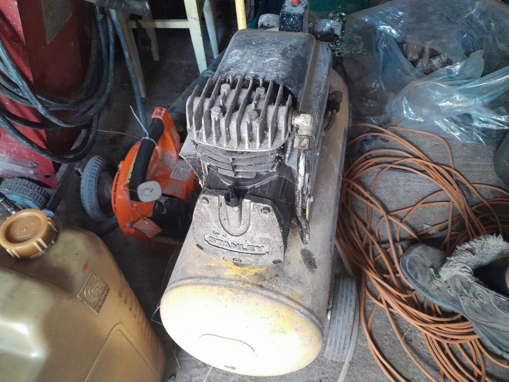 Kompresor Stanley 50l