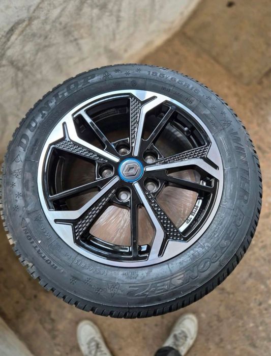 Шини і диски нові renault zoe зимові комплект