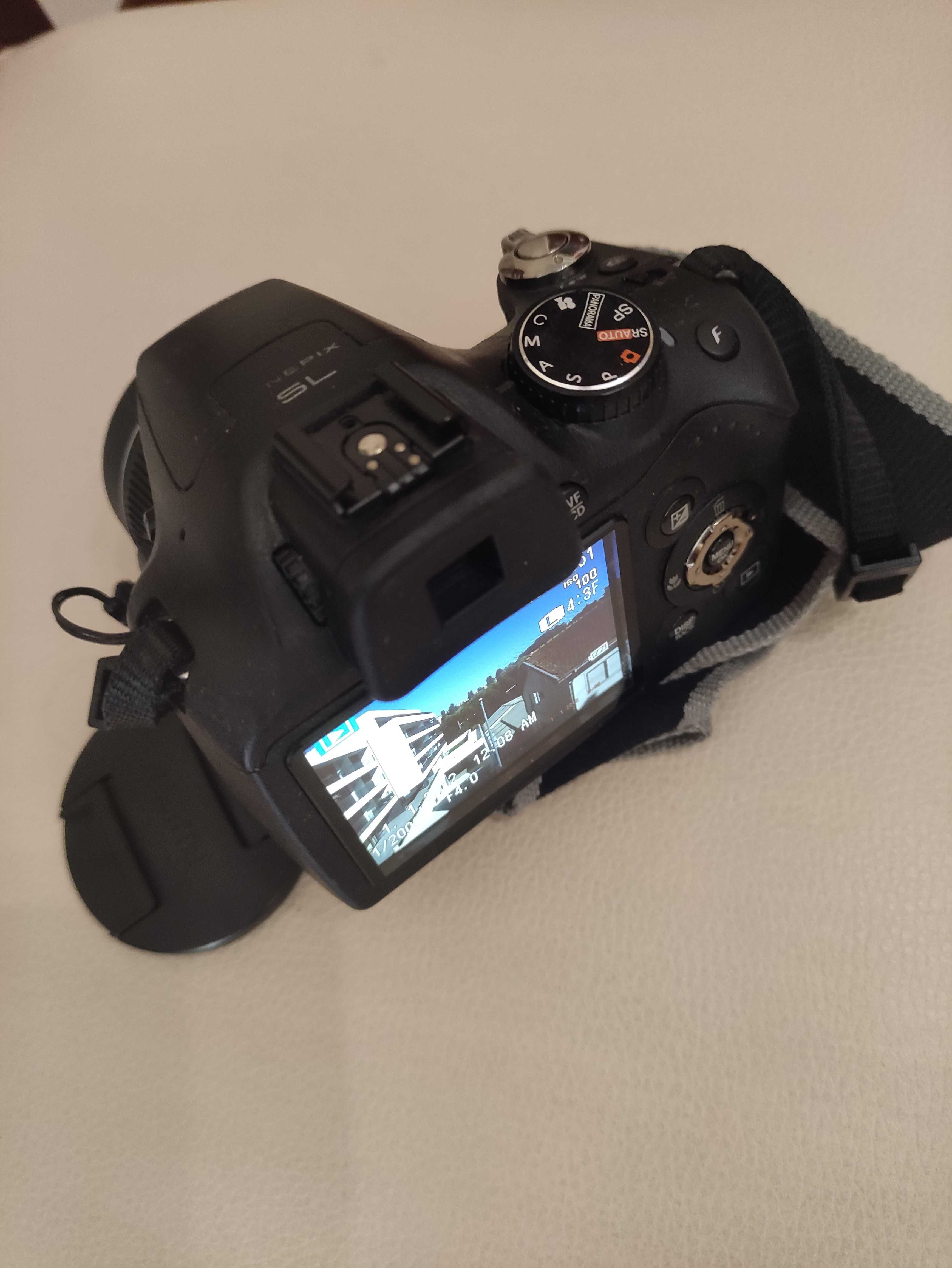 Camera Fujifilme FINEPIX SL300