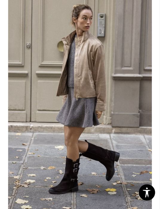 Куртка з коміром-стійкою та довгими рукавами