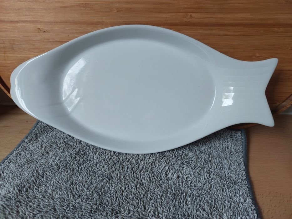 Półmisek w kształcie ryby biały porcelit