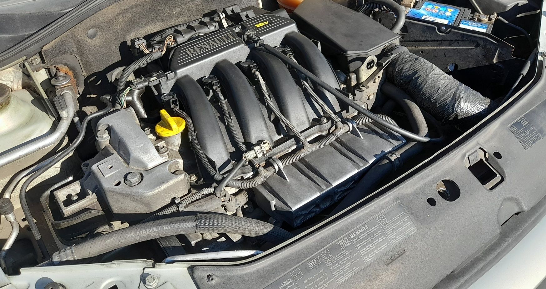 Renault Clio 2 1.6 16v initiale paris