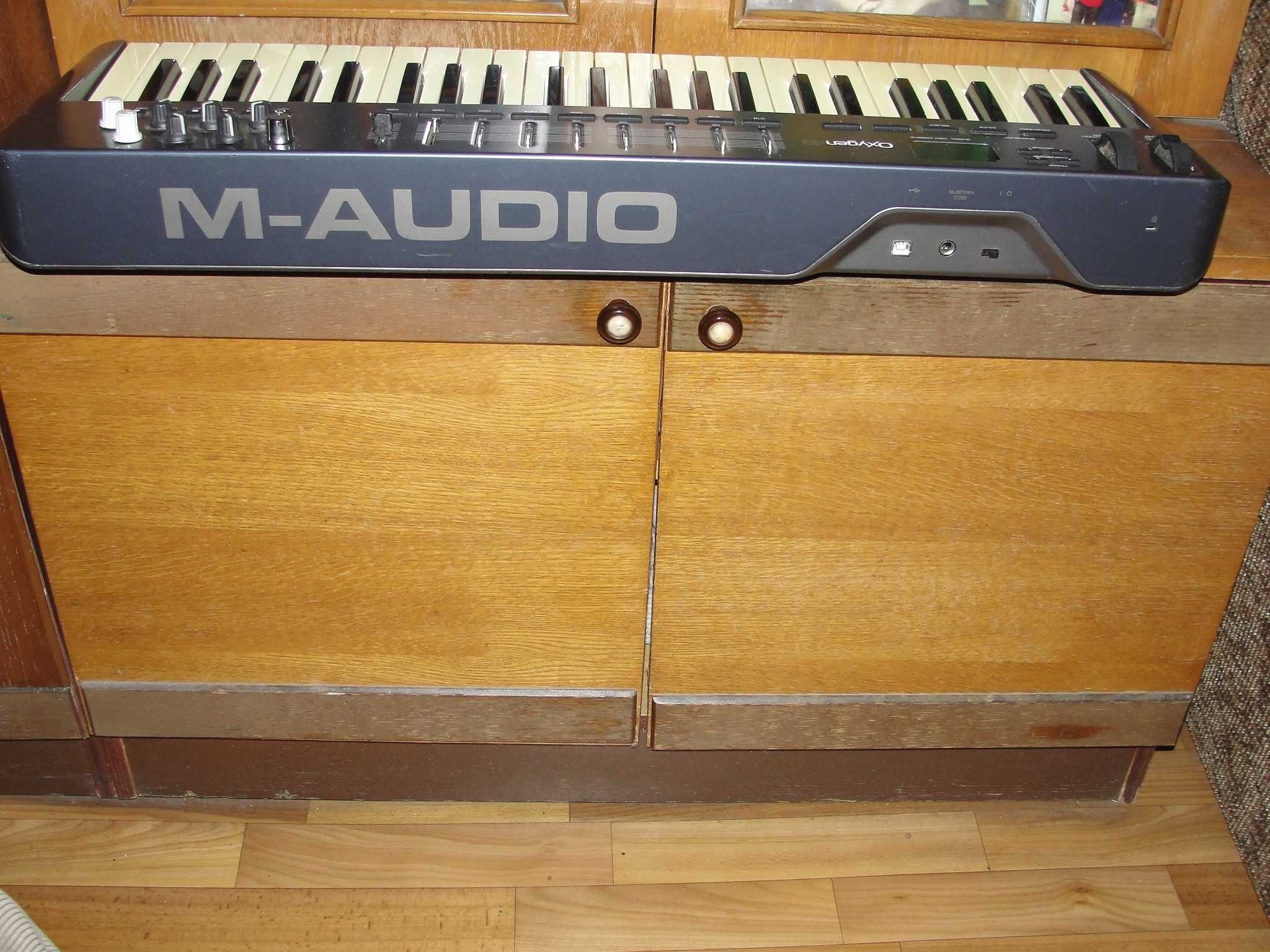 Міді клавіатура M-Audio Oxygen49