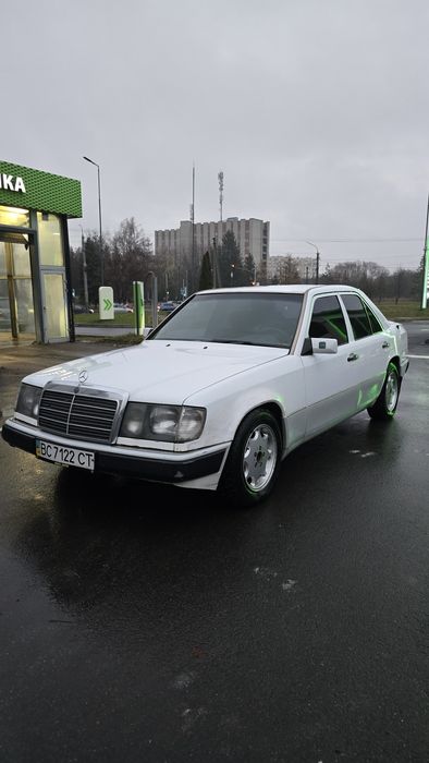 Мерседес w124 e200 1992