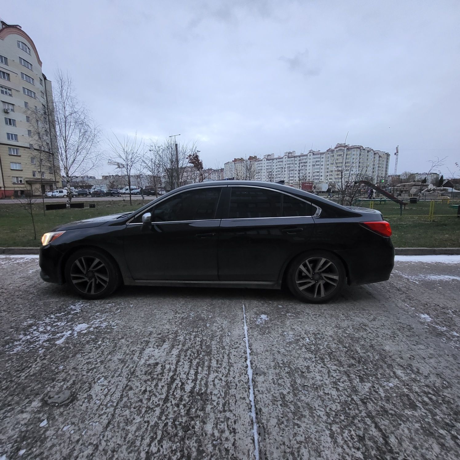 Subaru legacy 2016р