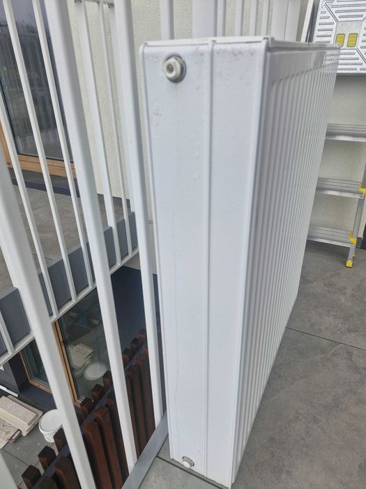 Grzejnik panelowy nowy , 80 x 90 , moc 1600 W