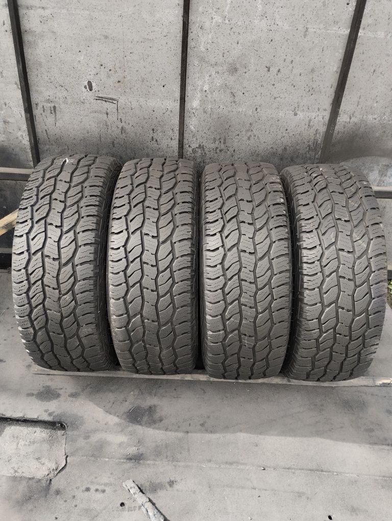 Продам шини з дисками 265/65R17