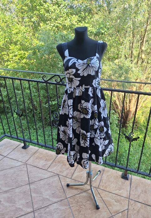 Sukienka rozkloszowana Debenhams rozmiar L 40