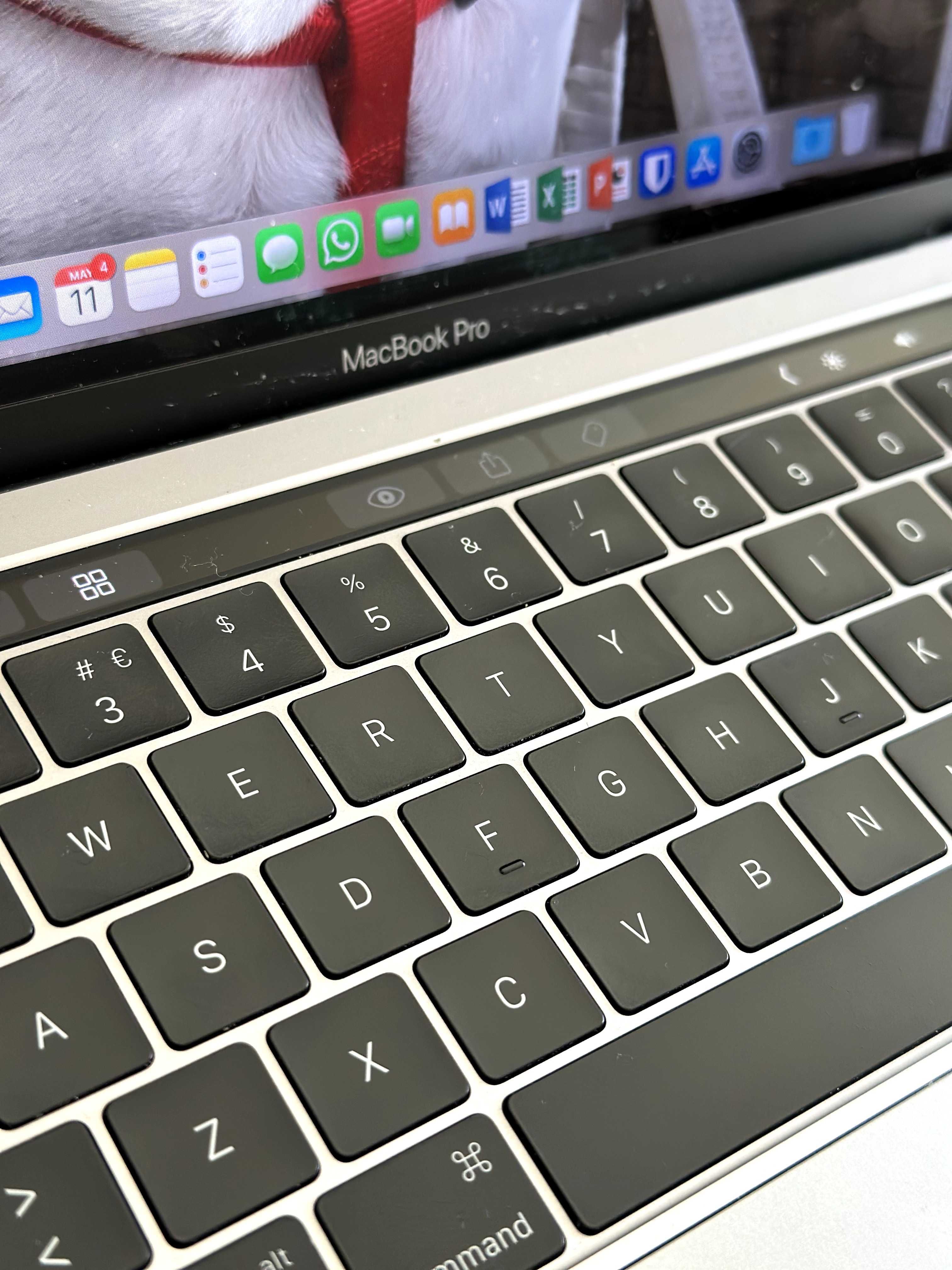 MacBook Pro de 13 polegadas - Teclado Português