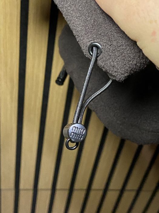 Фліска miu miu в наявності