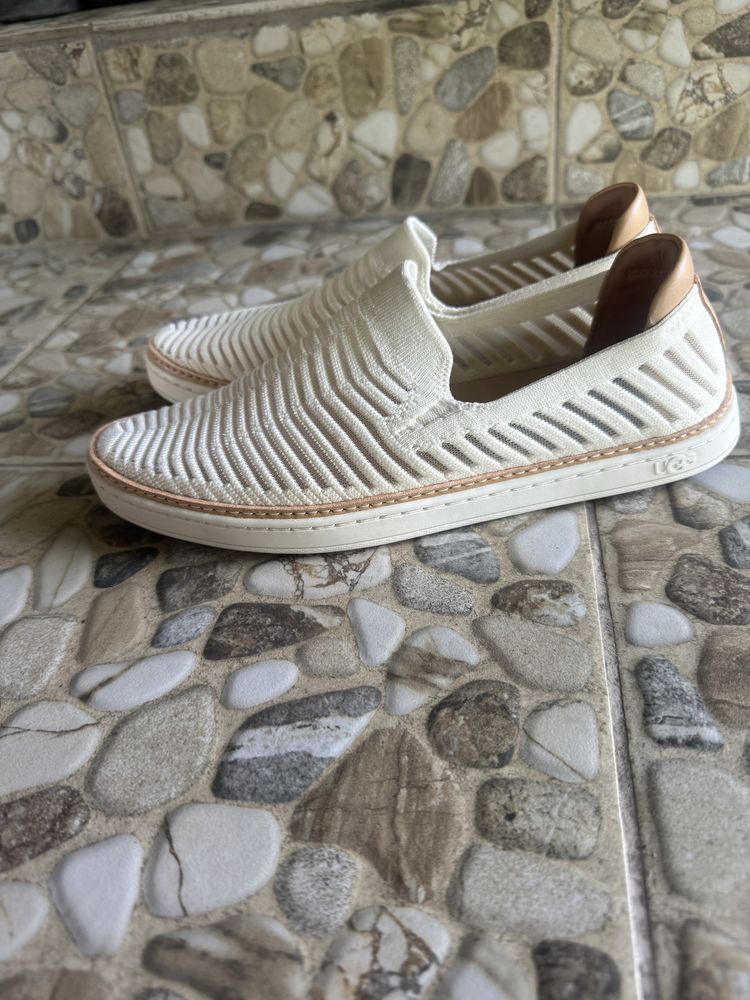 Жіночі мокасіни UGg