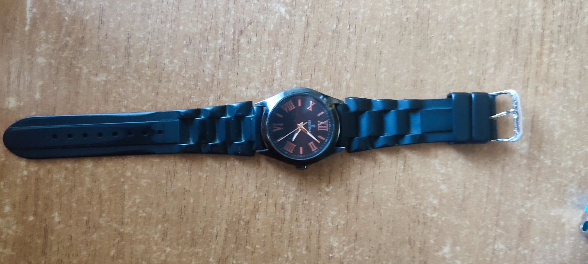 Продам класний жіночий годинник Festina F 16649.
