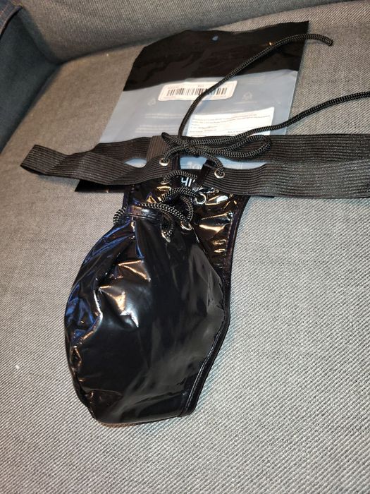 Super wygodne seksi stringi z kieszonką