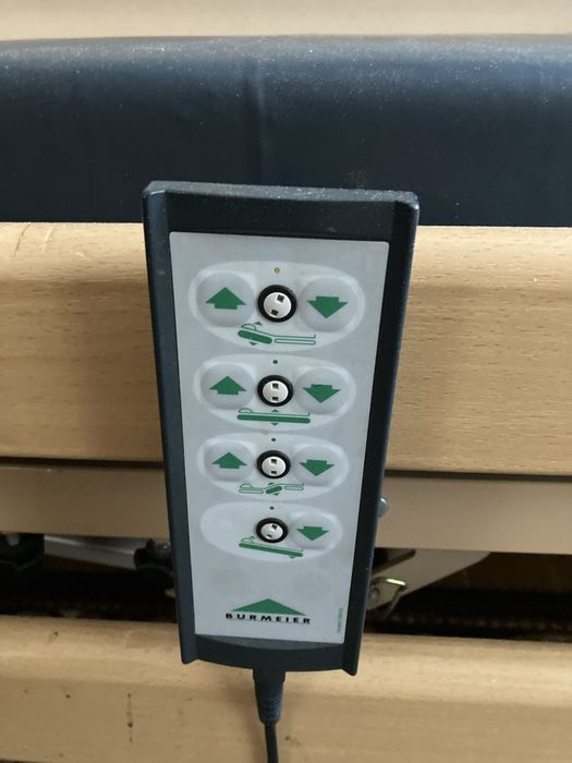 Łóżko rehabilitacyjne elektryczne z materacem