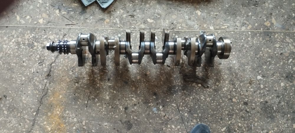 Коленвал Мерседес ом 606