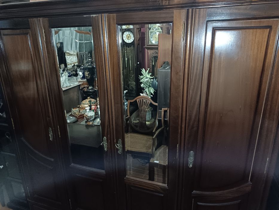 Roupeiro guarda fatos 4 portas