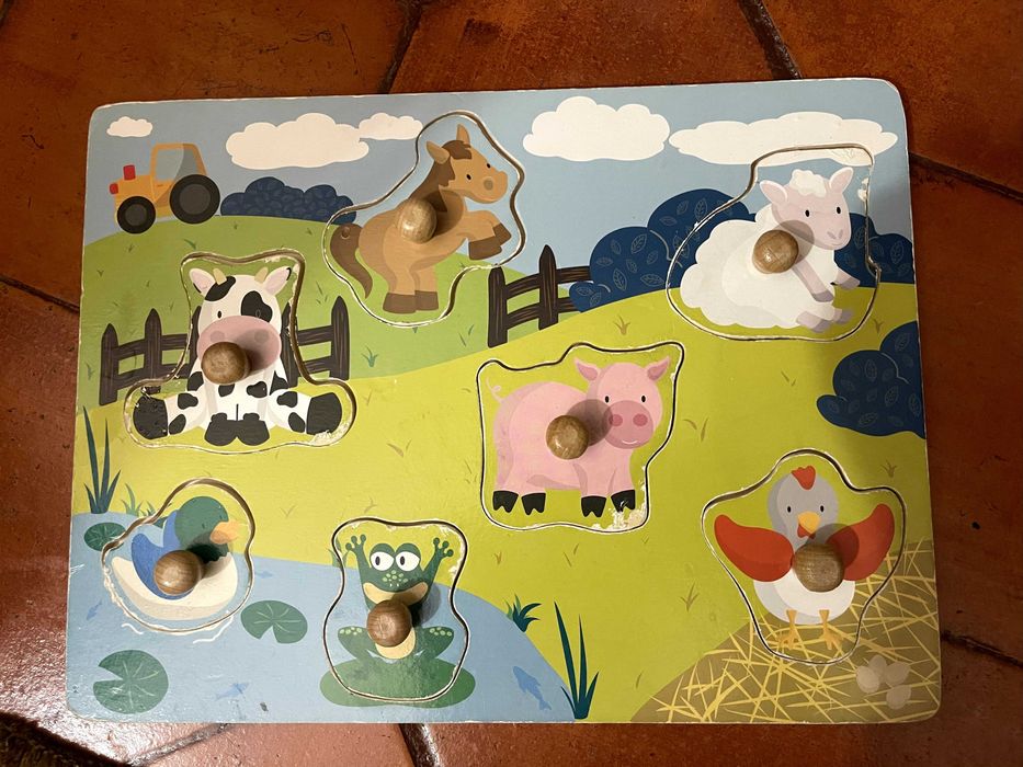 Puzzle A Quinta em madeira para crianças