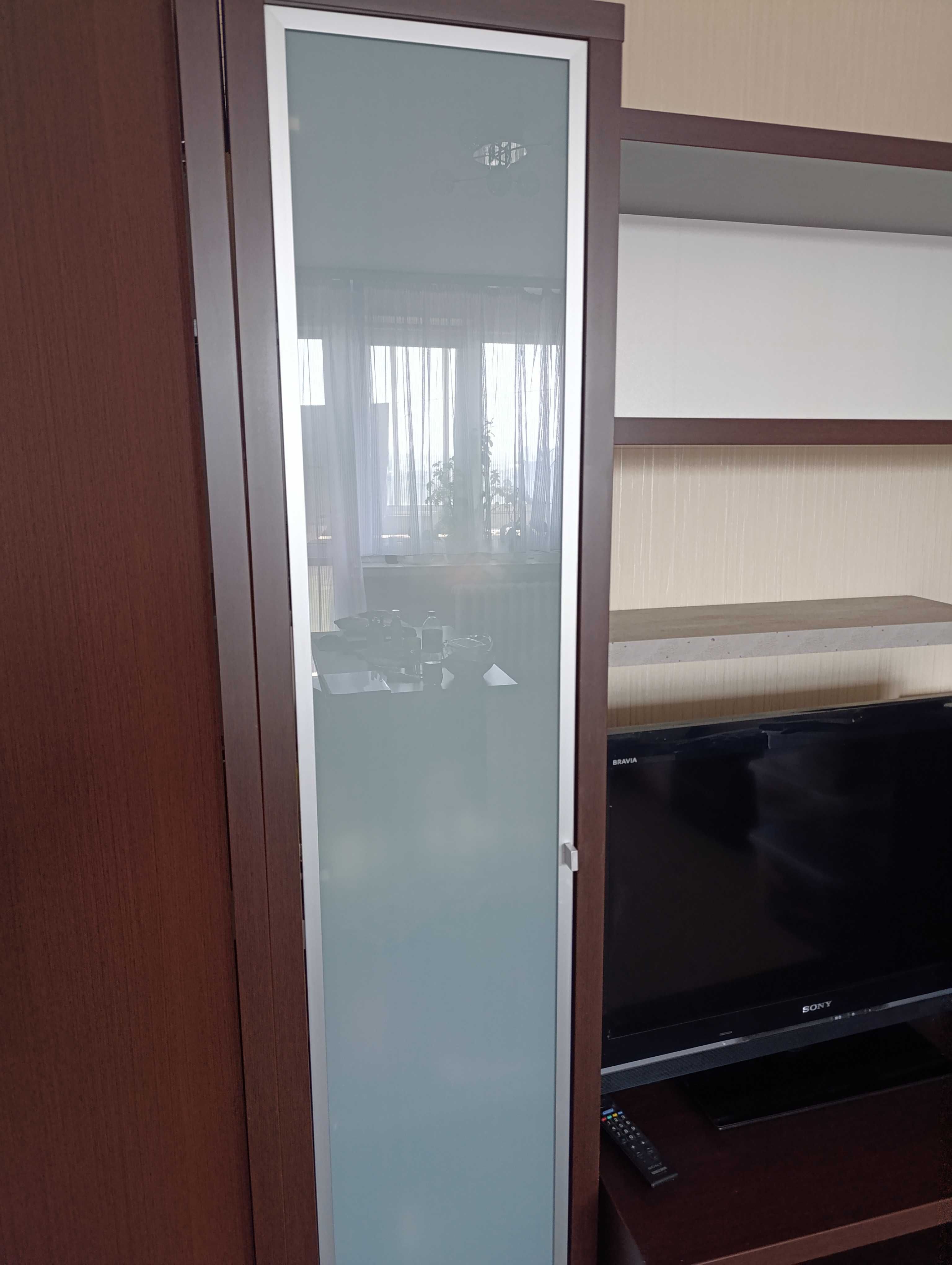 Solidne meble w kolorze wenge