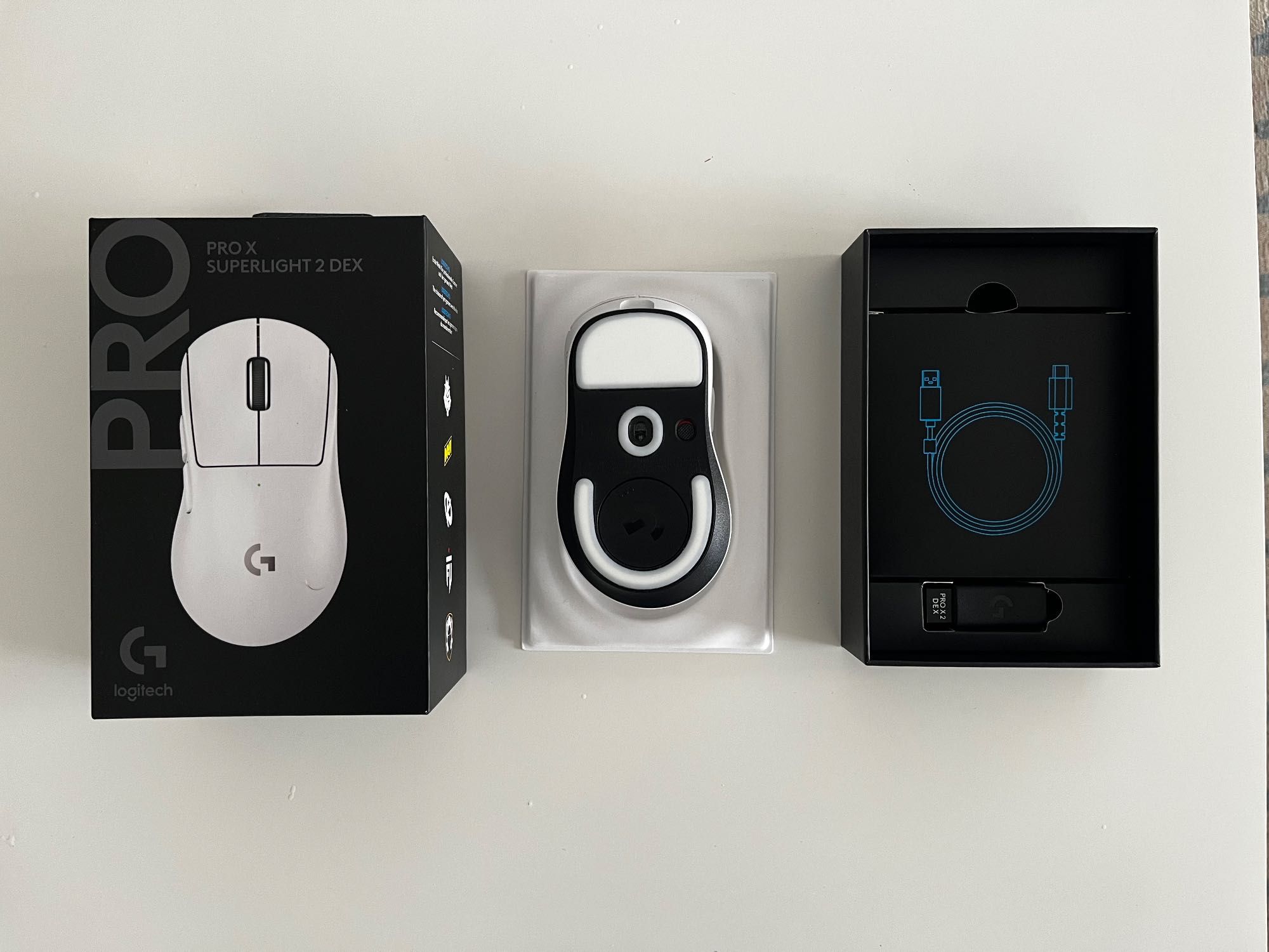 Logitech PRO X SUPERLIGHT 2 DEX Wireless Gaming Mouse - Branco