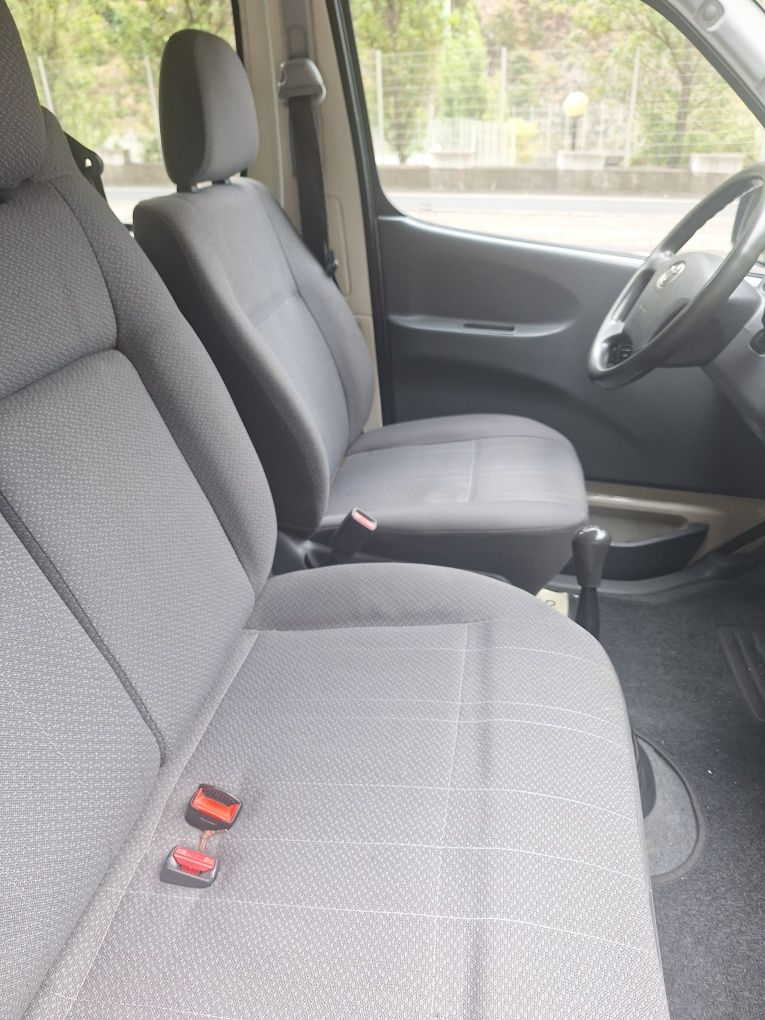 Toyota hiace (nove lugares)