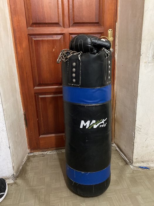 Продам грушу с перчатками