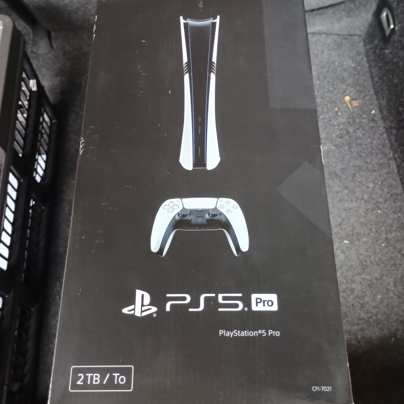 Sprzedam konsolę PlayStation 5 pro